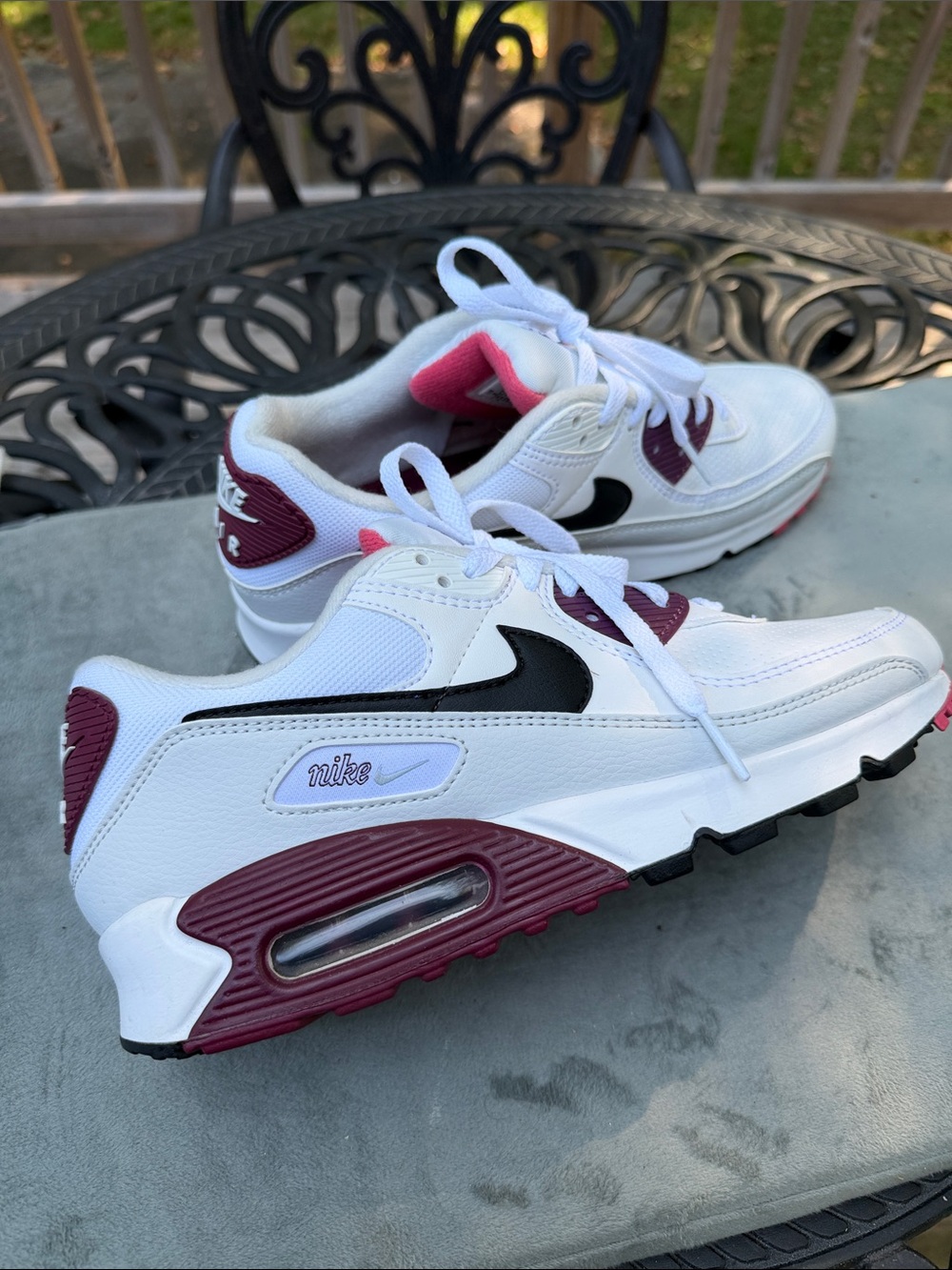 Nike Kids White Black & Maroon Low-Top Sneakers
